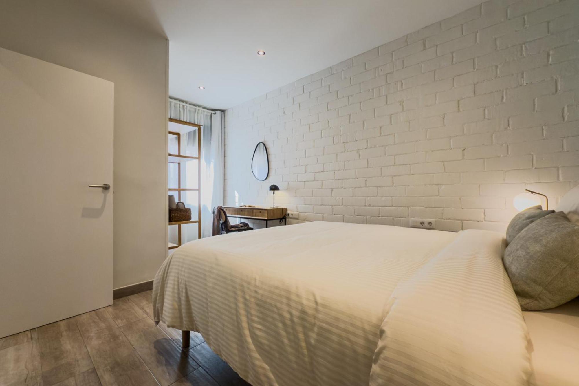 Novus Homes Barcelona Santa Eulalia L'Hospitalet de Llobregat Exterior foto
